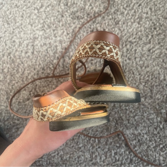 Rustic sandals - Picture 4 of 8